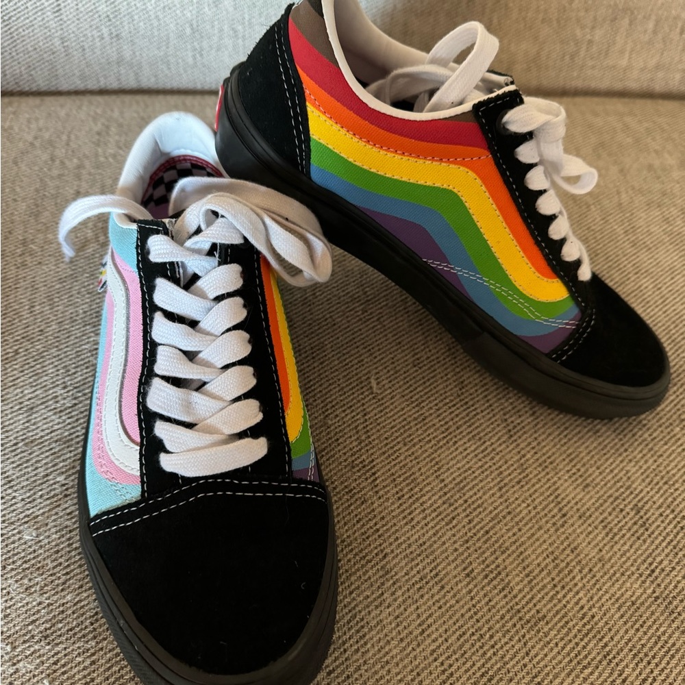 NIB Vans Skate Old Skool Pride Multi Rainbow 6.0 - Picture 3 of 5